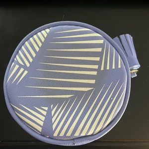 Darbey Lee Coin Wallet w Tassel Zipper